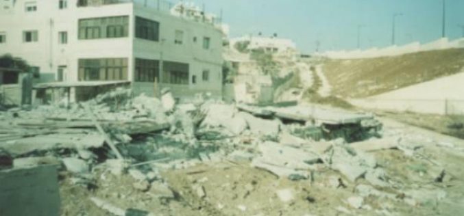 Jerusalem Jewish Municipality bulldozers demolish 8 housing units in the Palestinian Neighborhoods of Shu’fat and Beit Hanina