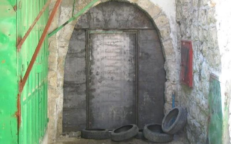 The Palestinian life inside the old city of Hebron ..!
