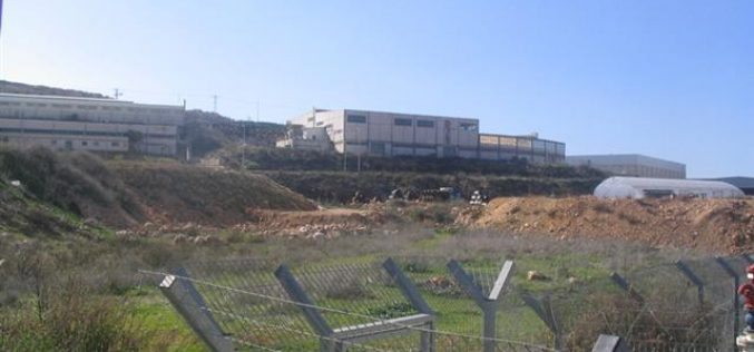 سلطات الاحتلال الاسرائيلي تشرع في أعمال توسعة في مجمع مصانع البركان
