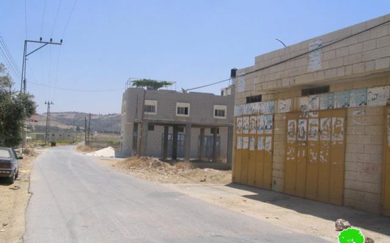 سلطات الاحتلال تنذر عدد من المنشآت في قرية نزلة عيسى بالهدم