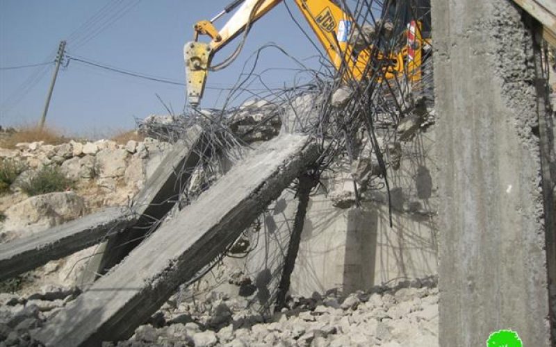 House owner forced to knock down his house in Silwan village