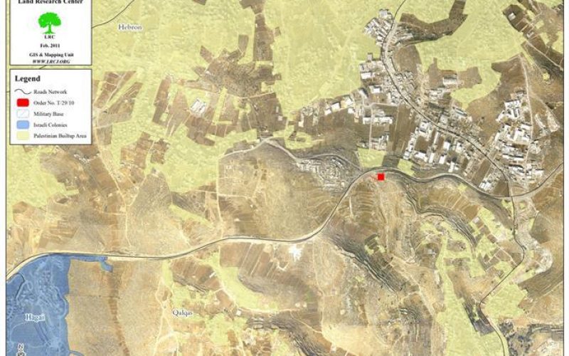 الاستيلاء على قطعة ارض في الخليل لإقامة مهبط لطائرات الاحتلال في جنوب الخليل