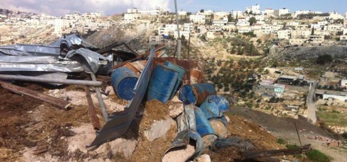 Demolishing a Shack and Leveling Lands in Sur Baher – Jerusalem city