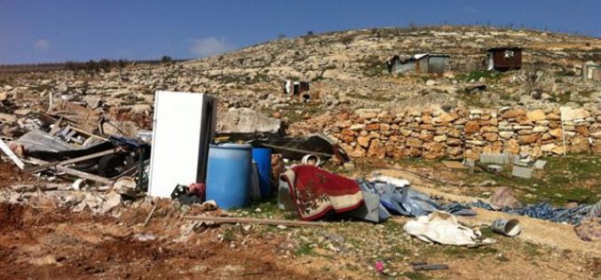The Israeli Municipality in Jerusalem Demolishes a Residence and a Shack in Beit Hanina