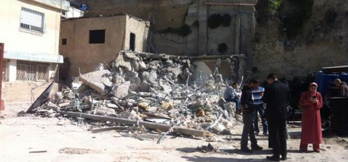 The Israelis demolish a residence in As Suwwana