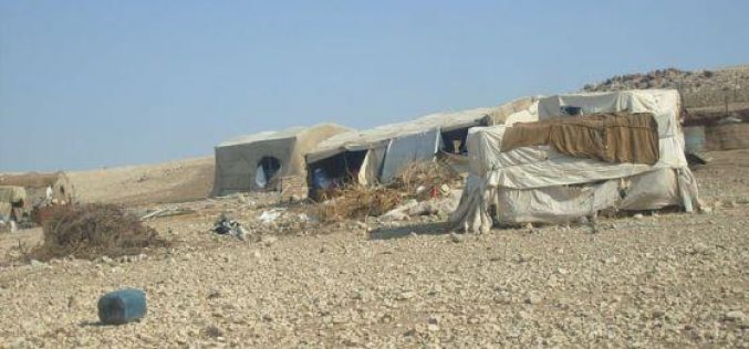Confiscating Tents and Shacks in Kherbit Humsa