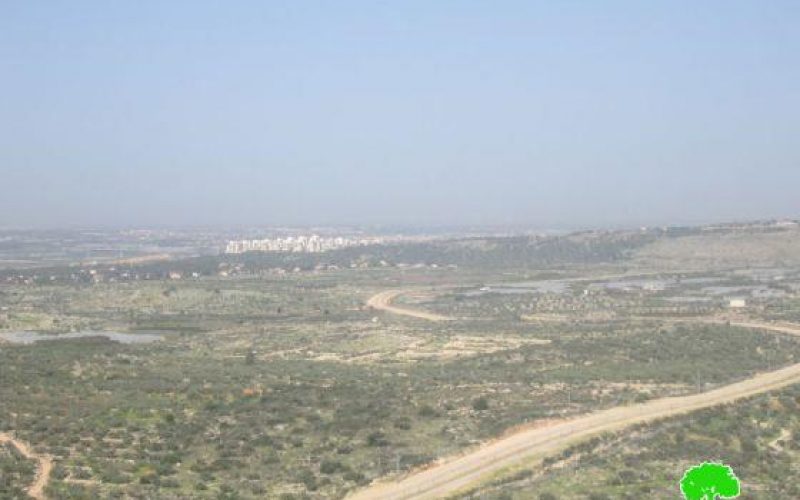 الاحتلال الإسرائيلي يشرع في إقامة مقطع جديد من الجدار العنصري في قرية جيوس