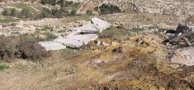 الاحتلال يهدم منزل قيد الإنشاء في موقع الرفاعية شرق يطا