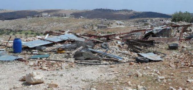 الاحتلال يهدم بركس زراعي في الديرات شرق يطا