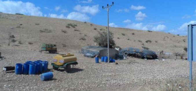 الاحتلال الإسرائيلي يخطر ثلاث عائلات بدوية من خربة عين الحلوة بوقف البناء لمنشاتهم السكنية والزراعية