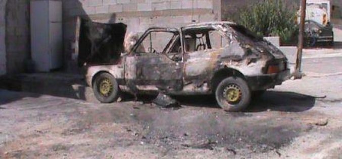 إحراق مركبة فلسطينية خاصة في قرية بورين /محافظة نابلس