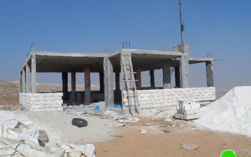 The occupation confiscates the construction materials for a mosque in Yatta