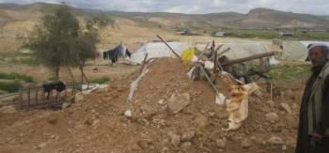الاحتلال الاسرائيلي يهدم منشآت سكنية وحظائر لتربية الأغنام في قرية فصايل الفوقا