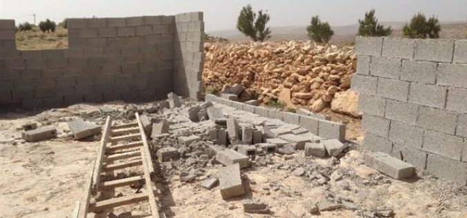 مستعمرون متطرفون يهدمون مسكناً في  قرية كيسان / محافظة بيت لحم