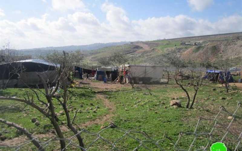 The Israeli occupation confiscates a number of tents