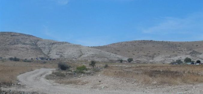 Israeli Stop work order on an agricultural road that links Khirbet Atouf and Ras al-Ahmar