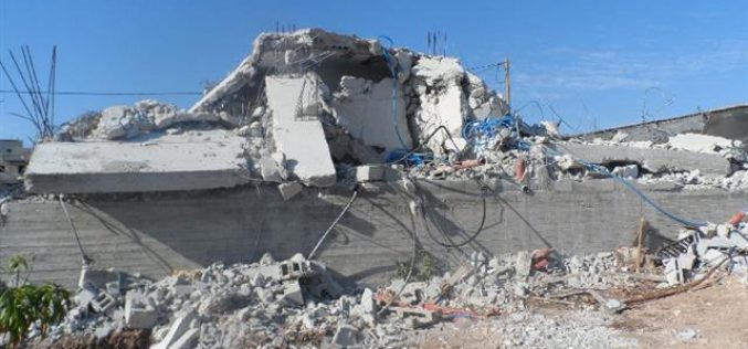 The Israeli occupation levels a house in Tulkarm