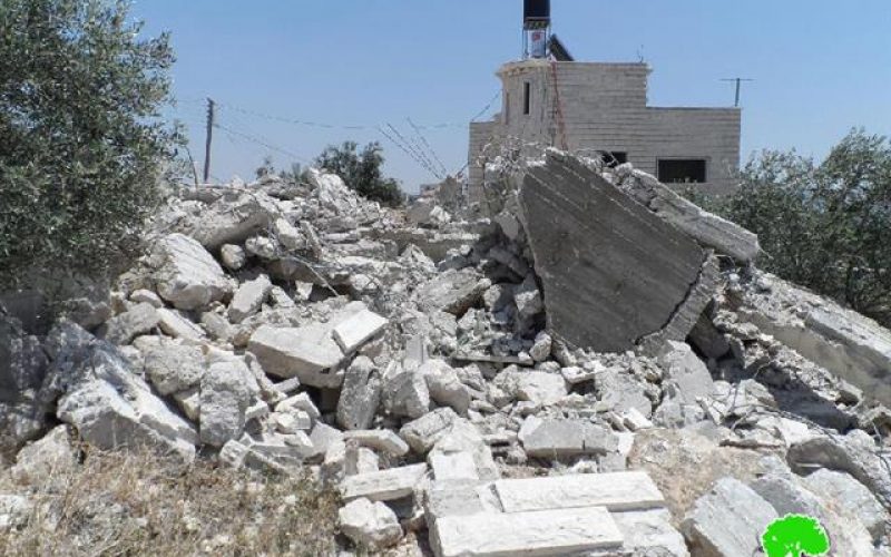 The Occupation demolishes a house in western Idhna