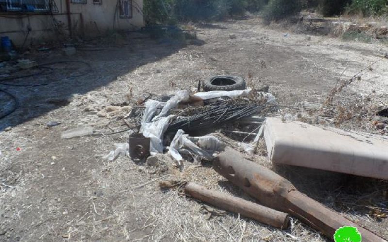 إخطارات بوقف البناء لبئر للمياه وغرفة زراعية في قرية تعنِّك / محافظة جنين