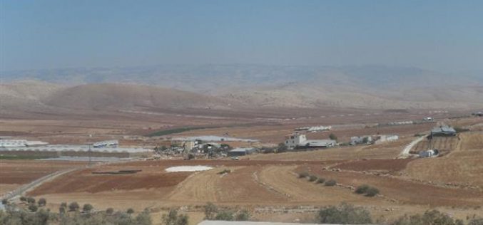 The Israeli occupation confiscates 1300m of pipelines for water providing in Sahel el-Buqaya