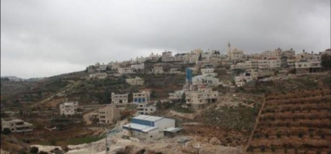 الادارة المدنية الاسرائيلية تخطر بهدم 9 منازل فلسطينية في قرية وادي النيص في محافظة بيت لحم