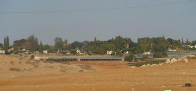 الاحتلال الإسرائيلي يغلق طريق زراعية شقها المزارعون في منطقة سهل البقيعة