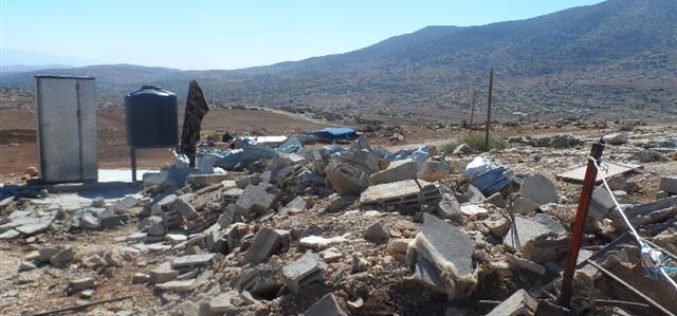 الاحتلال الإسرائيلي يهدم غرفة سكنية وبركس زراعي في قرية العقبة