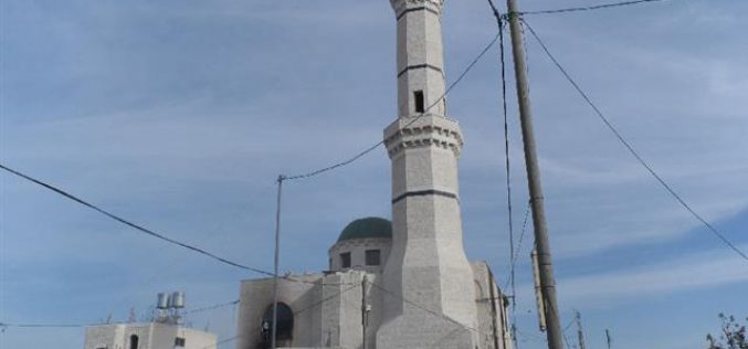 كان آخرها الاعتداء على مسجد عثمان بن عفان في قرية المغير, أبحاث الأراضي: الاعتداء على 14 مسجداً في الضفة الغربية خلال العام الجاري 2014