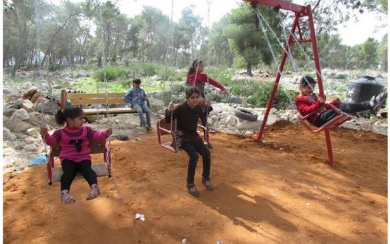السلطات الاسرائيلية تستهدف حديقة عامة في بلدة قفين بذريعة عدم الترخيص