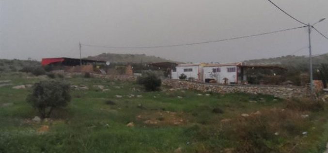 إخطار بوقف البناء في قرية شوفة / محافظة طولكرم