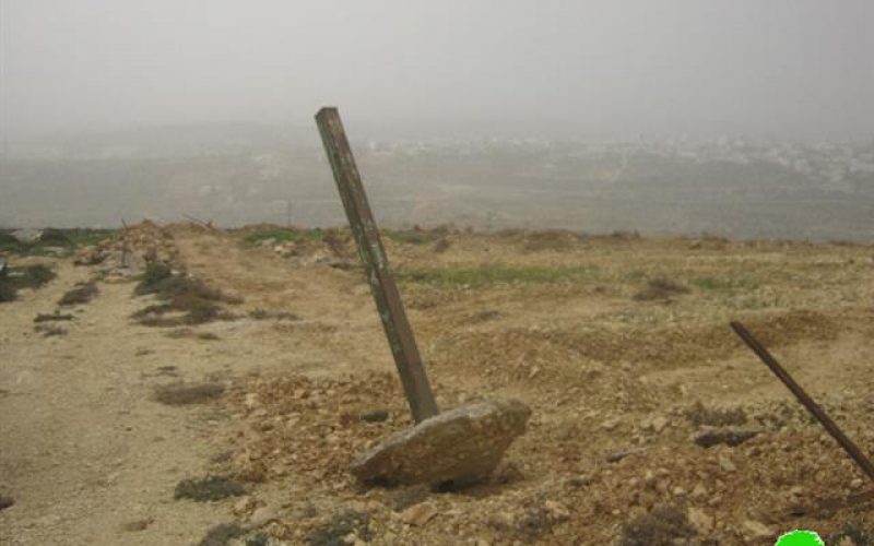 Ravaging a 3 agricultural dunum plot and the fence surrounding it in Bethlehem