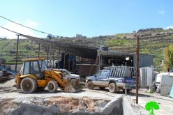 الاحتلال يهدم بئر مياه ويصادر منزل متنقل في خلة الشرباتي – الخليل
