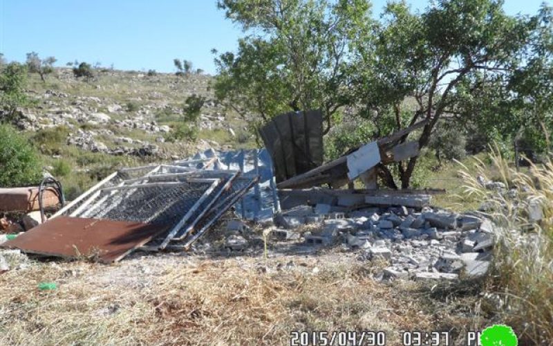 Demolition of two agricultural barracks in the Nablus village of Rujeib