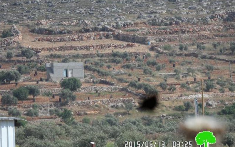 The Israeli occupation notifies structures with demolition in the Nablus village of Qusra