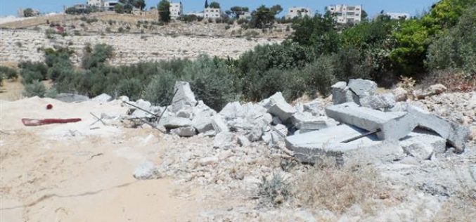 The Israeli occupation delivers 6 stop-work order in Bethlehem, demolishes a retaining wall and confiscates a caravan