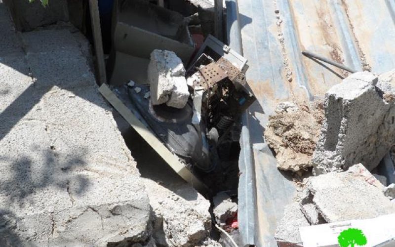 The Israeli occupation demolishes a residence in the Hebron village of Halhul