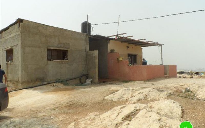 إخطار بوقف البناء لمنزل وبركس زراعي في قرية جيوس, محافظة قلقيلية
