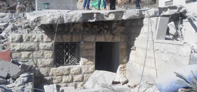 The occupation forces demolish a house and damage others in Silwad town