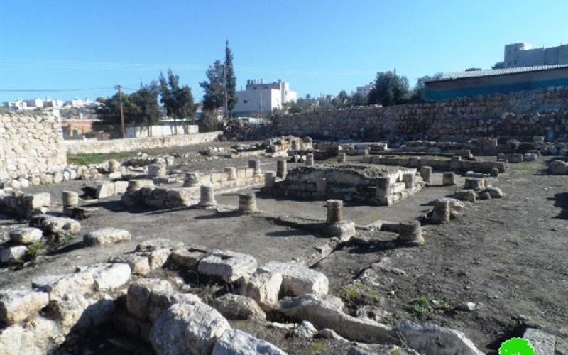 Israeli colonists break into a Roman archeological site west Hebron