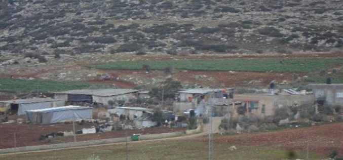 الاحتلال يسلم إخطارات بوقف البناء لمساكن في خربة المراجم شرق قرية دوما