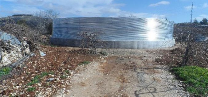 The occupation notifies four agricultural pools of Stop-Work in Beit Ummar town