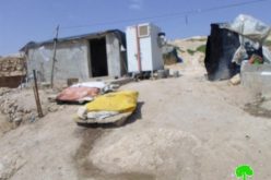 إخطارات بوقف العمل في منشآت سكنية وزراعية بخربة المركز شرق يطا