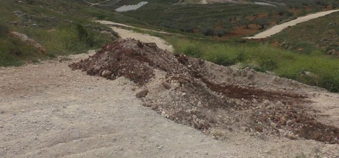 Israeli Occupation Forces seal off three agricultural roads in Nablus