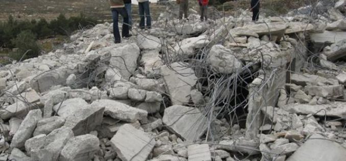 A house demolished, three others threatened in the town of Halhul