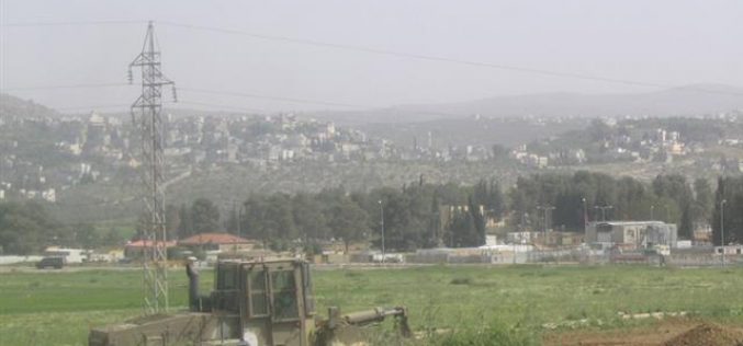 قوات الاحتلال الإسرائيلي تقوم بأعمال تجريف في محيط حاجز حواره