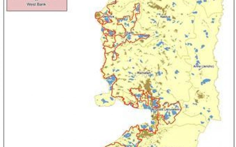 Israeli Occupation Forces Extend the Existence of the Racist Wall in the West Bank
