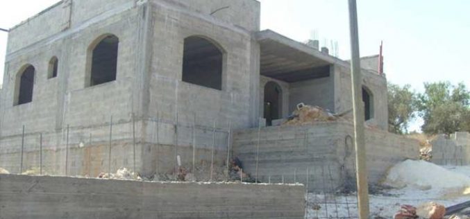 Israeli Occupation Authorities Issue Stop Work Orders against Palestinian Houses in the Village of Kafr Qalil
