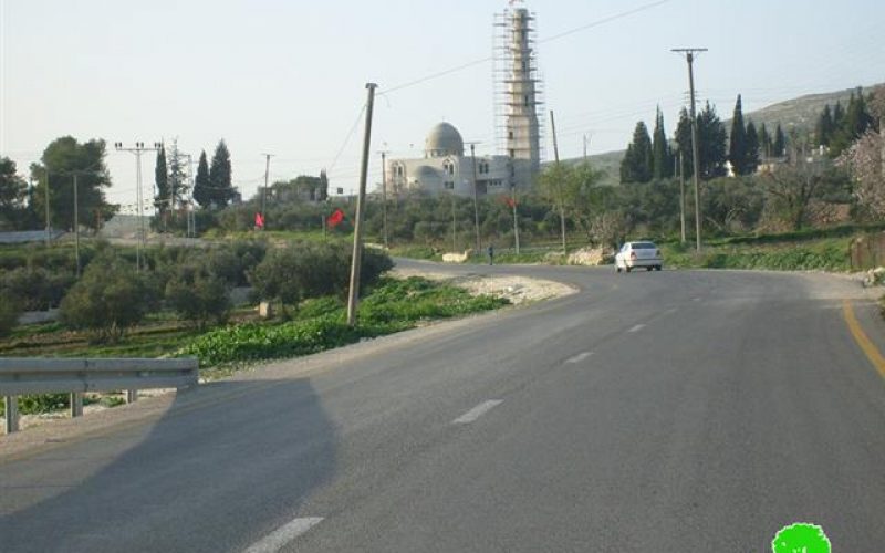 Israeli occupation notify the citizens of Burin village to stop work at the mosque of