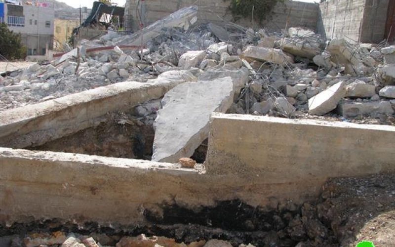 الاحتلال الاسرائيلي يهدم منزلاً ويشرد أفراده في حي البقعة