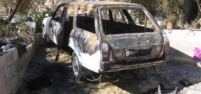 Israeli Colonists Torch a Car in Al Baq’a east of Hebron city